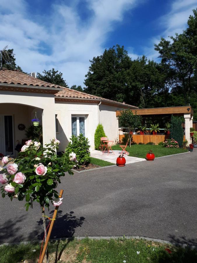 La Chenaie Bed and Breakfast Sainte-Marthe  Exteriör bild